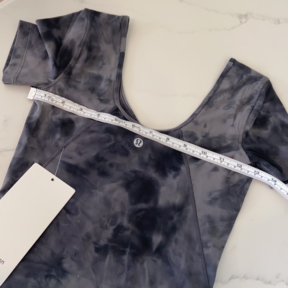 NWT ⭐️ SZ 2 BLACK ALIGN LULULEMON TIEDYE CROP TOP YOGA TWEEN HTF COLOR NEW - Picture 12 of 12
